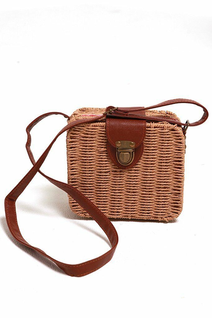 EV1082 Tan Square Bag